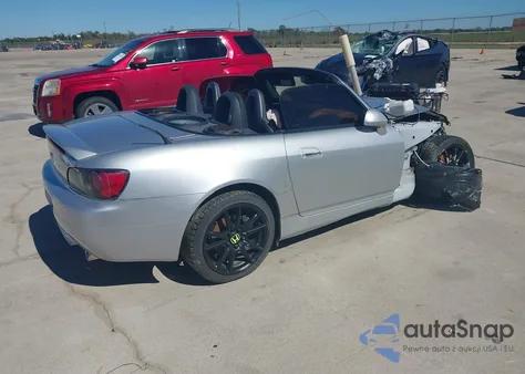 2002 Honda S2000 Base (M6) z USA, uszkodzony, nr VIN JHMAP11452T004665